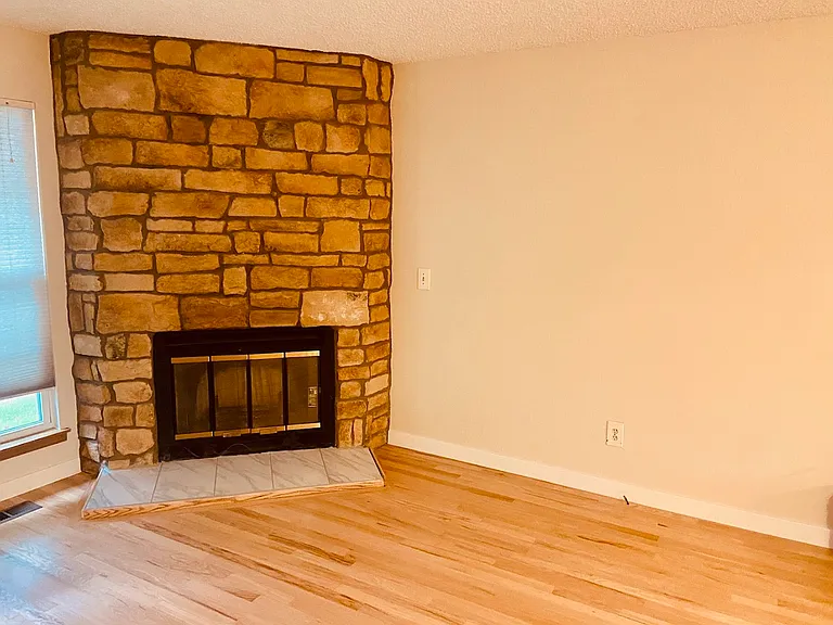 910 Milo Cir #B — Photo 2