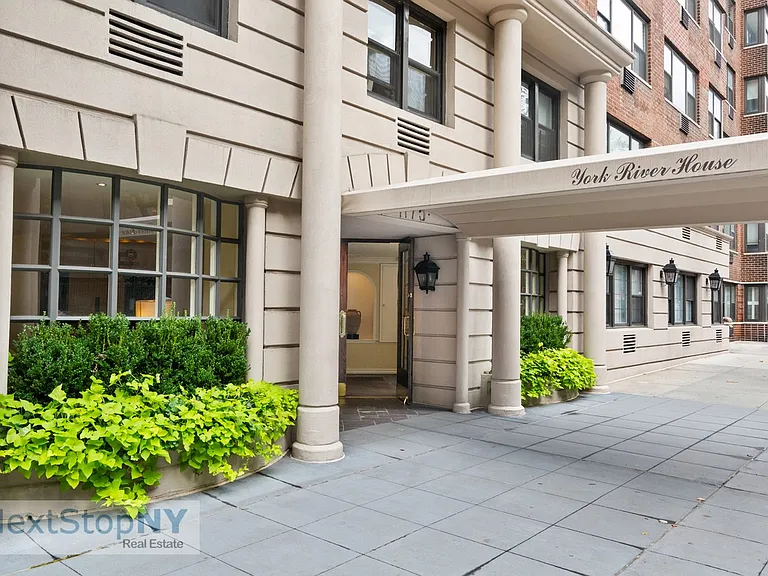 1175 York Ave #4B — Photo 10