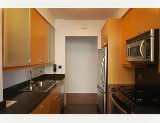 Sold by Nest Seekers International | media 12