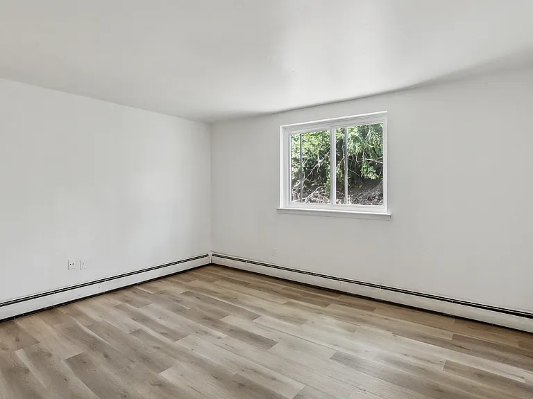 Benton Court Apartments by 3Q — Photo 16
