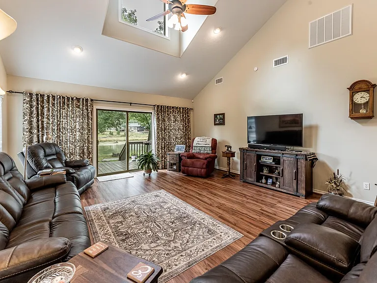 14 Wildwood Lake Dr — Photo 16