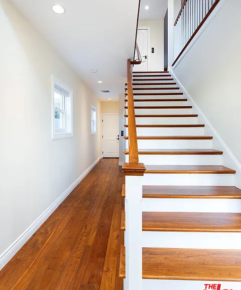 702 Pacific Ave — Photo 8