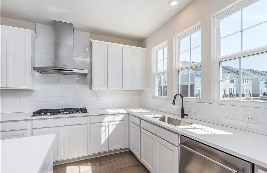 3 bed, 1980 sqft, $2,200 — Photo 1