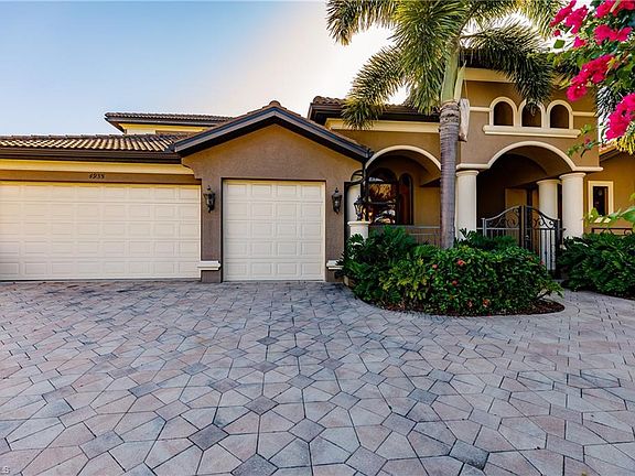 3rd image of 4935 Pelican Blvd