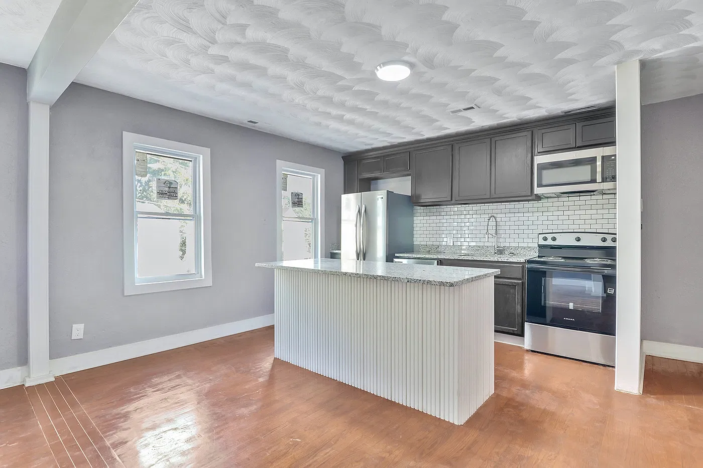 2 bed, 950 sqft, $1,400 — Photo 4