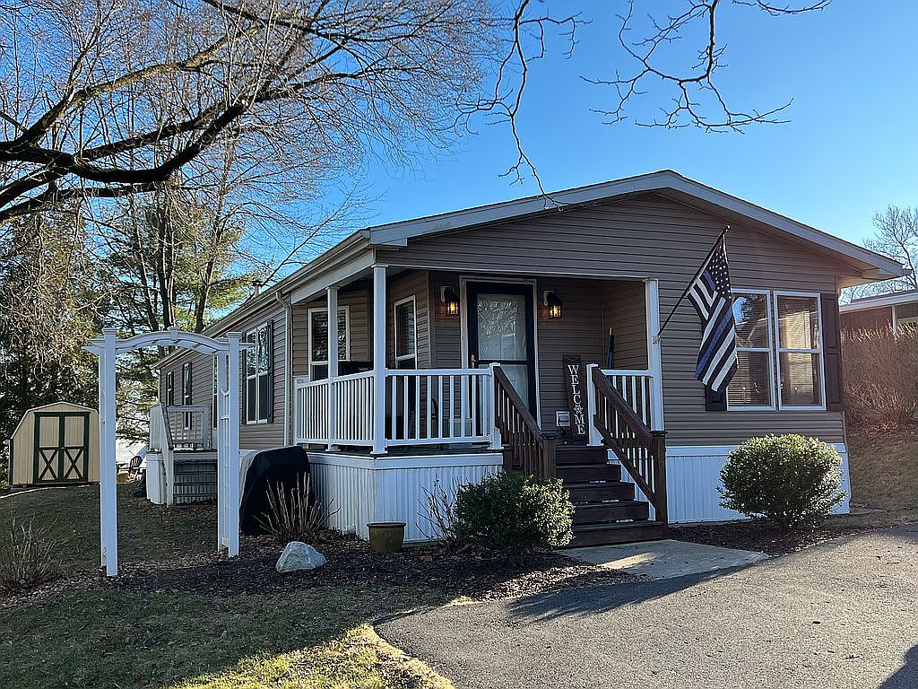 4 Woodview Ct, Bath, PA 18014 Zillow
