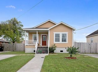 107 E Claiborne Sq, Chalmette, LA 70043