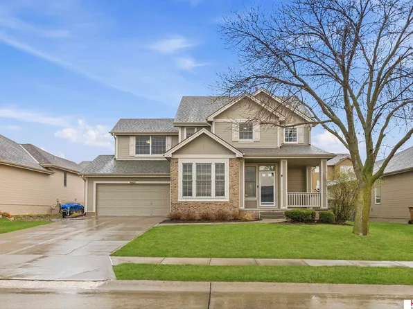 9407 S 27th St, Bellevue, NE 68147