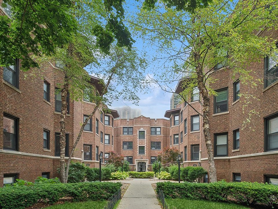 1st image of 530 W Cornelia Ave APT 1S