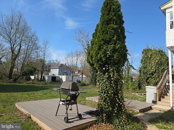 5th image of 815 Sawyer Ave