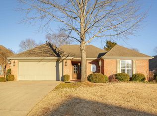229 Woodcrest Dr, Florence, AL 35630
