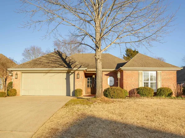 229 Woodcrest Dr, Florence, AL 35630