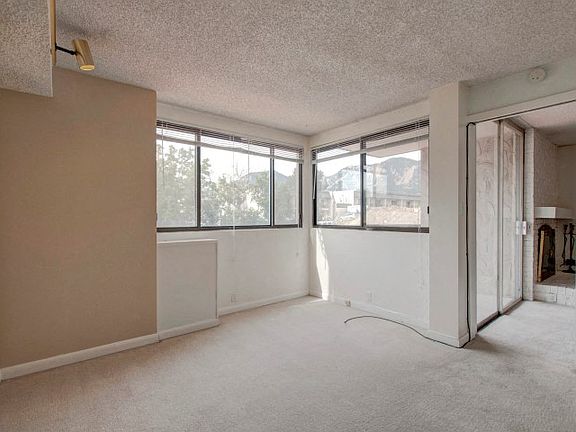 4th image of 805 29th St APT 210