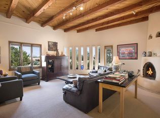2812 Molino De Viento, Santa Fe, NM 87505