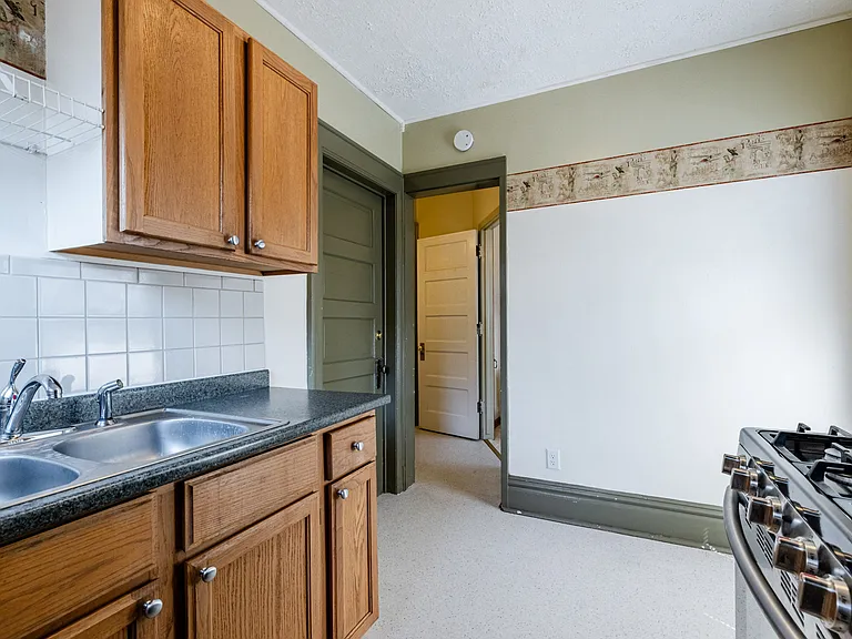 1745 E St #2 — Photo 10