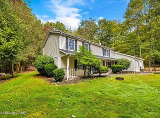 620 Overlook Ter, Stroudsburg, PA 18360