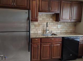 10128 Manchester Rd, Saint Louis, MO 63122