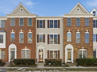 42811 Sykes Ter, Chantilly, VA