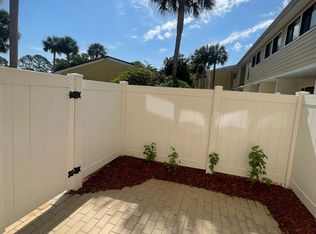 7952 Los Robles Ct, Jacksonville, FL 32256