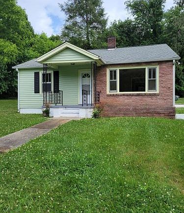 3rd image of 3004 Delrose Dr