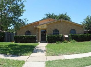2106 Palmer Trl, Grand Prairie, TX 75052