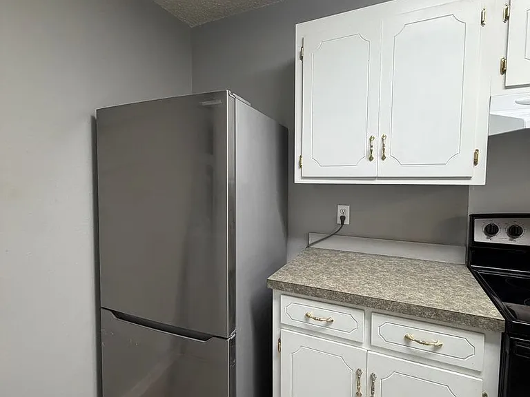 613 N Kinney Ave — Photo 5