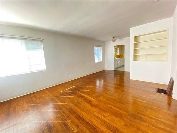 1st image of 1106 Garden St