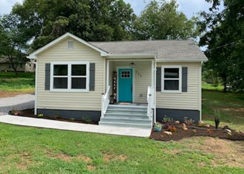 1st image of 208 Beta Dr