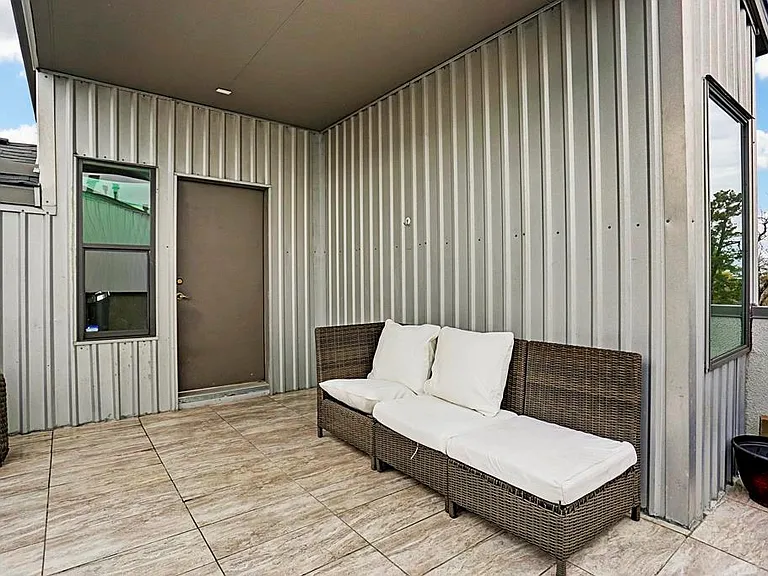 5005 Darling St — Photo 19