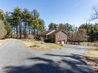 141 Rosebud Ln, Staunton, VA 24401