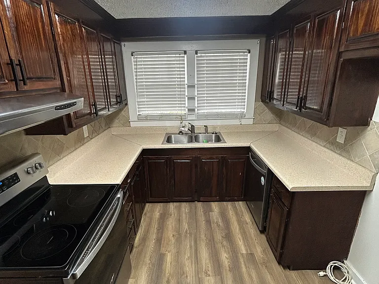 206 Hillside Dr — Photo 9