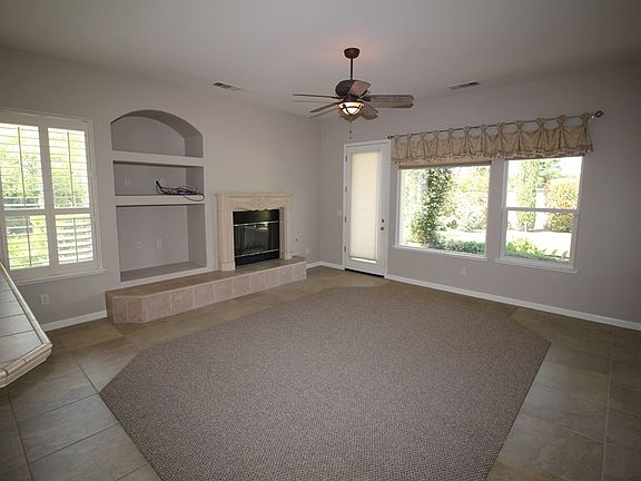 3rd image of 795 Heritage Ave