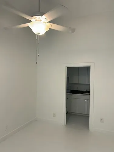 341 King St #B Photo 1