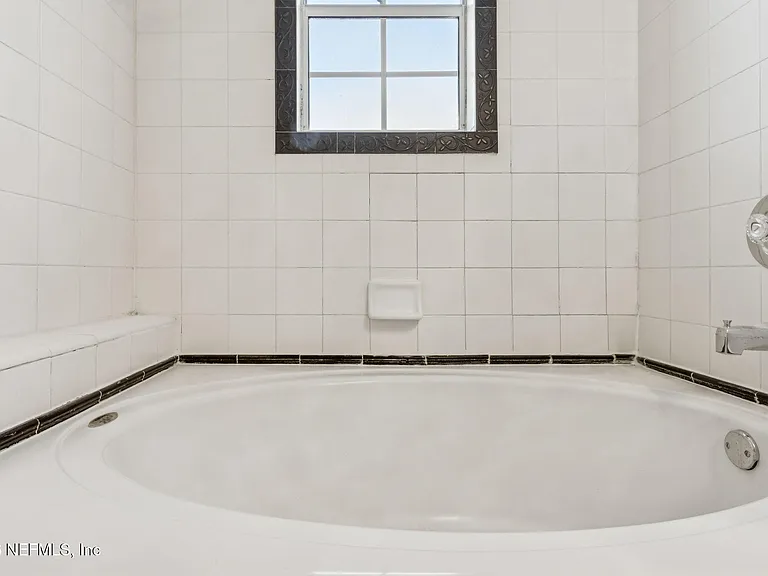 800 Ironwood Dr #834 — Photo 25