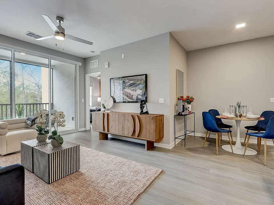 Dwell Oviedo 1BR LR & DR