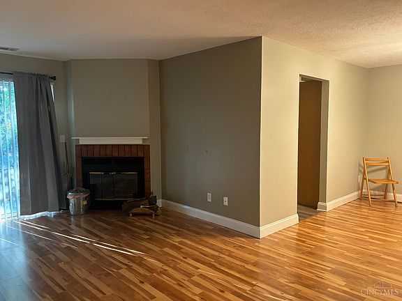 3rd image of 5211 S Eaglesnest Dr #76