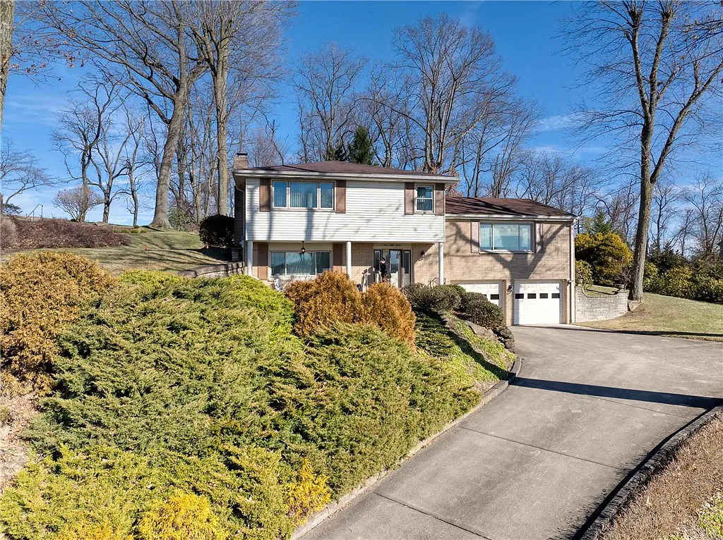 457 Woodland Hills Dr photo 1
