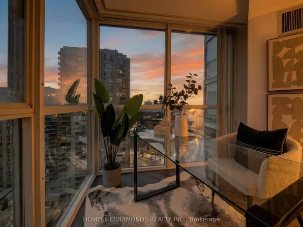 5 Concorde Pl #2002, Toronto, ON M3C 3M8