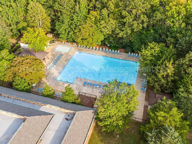 2620 Grantham Place Dr — Photo 27