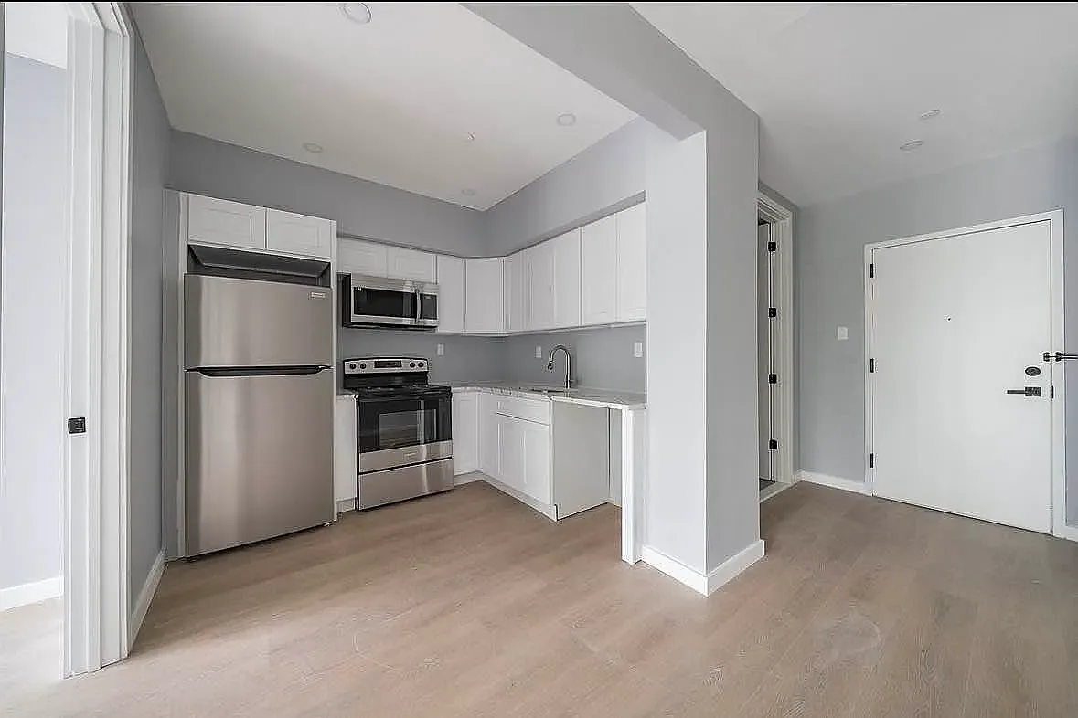 3509 Farragut Road — Photo 2