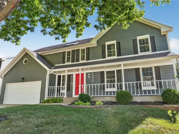 11721 Craig St, Overland Park, KS 66210