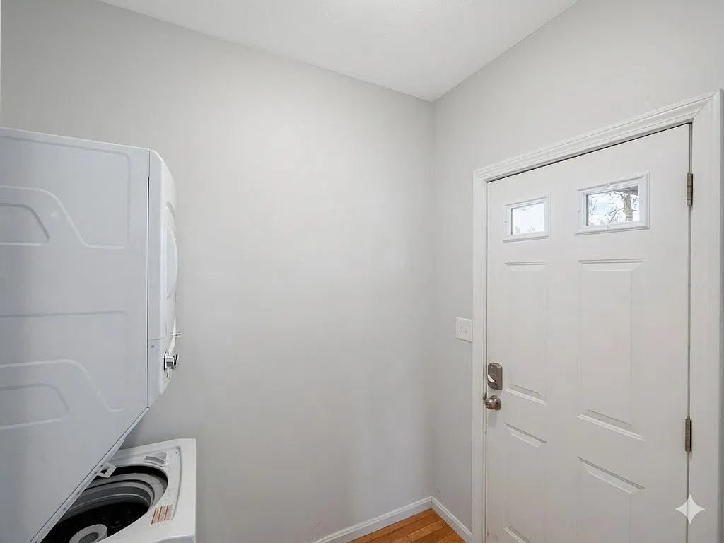 4 bed, 1250 sqft, $974 — Photo 2