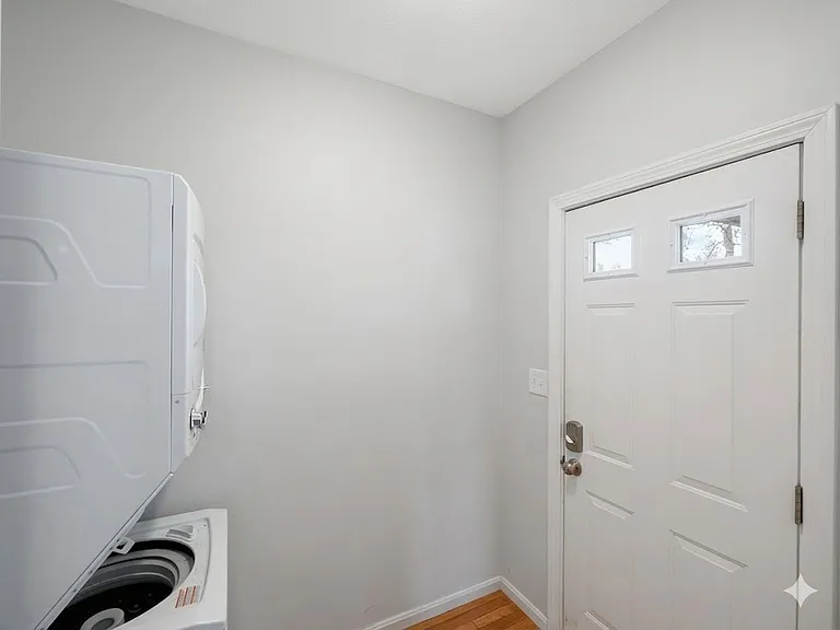 48 Derby St #1 — Photo 10