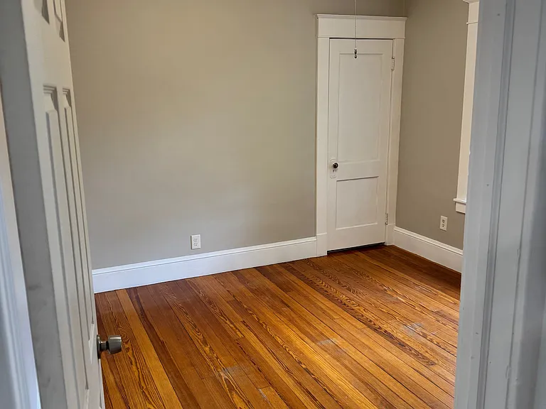 120-122 Powell Ave #2 — Photo 6