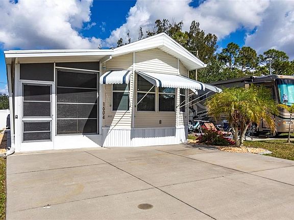 2nd image of 1604 N Manatee Loop