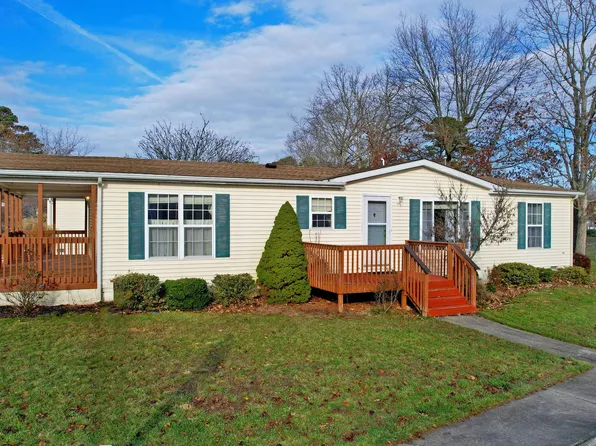16 Oaks Dr, Mays Landing, NJ 08330