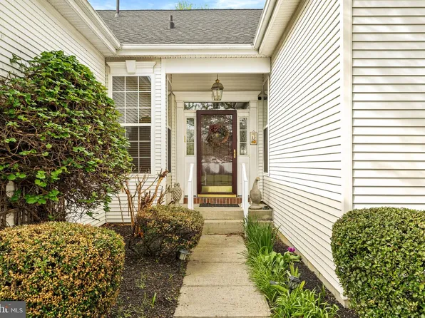 54 Bunker Hill Dr, Allentown, NJ 08501