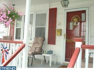 21 E Buckingham Ave, Mount Ephraim, NJ 08059