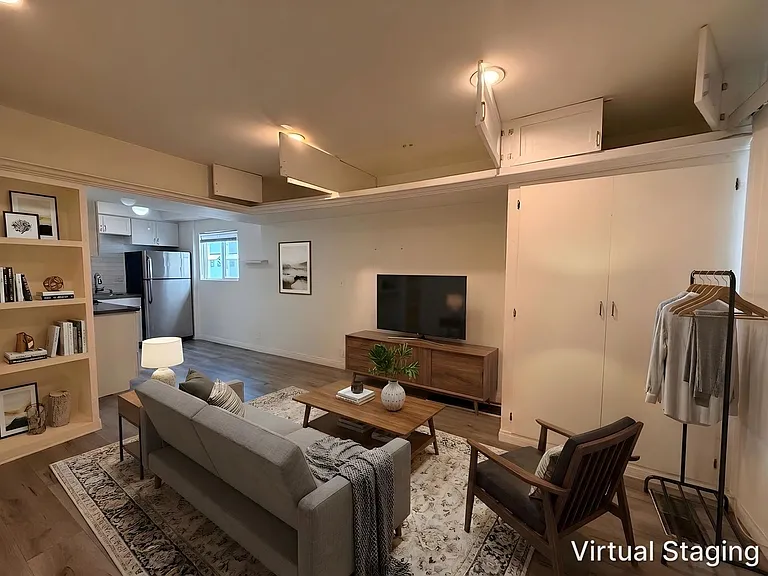 149 S Spalding Dr — Photo 4