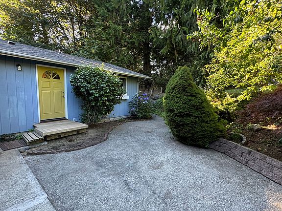 2nd image of 26037 Jade Ct NW